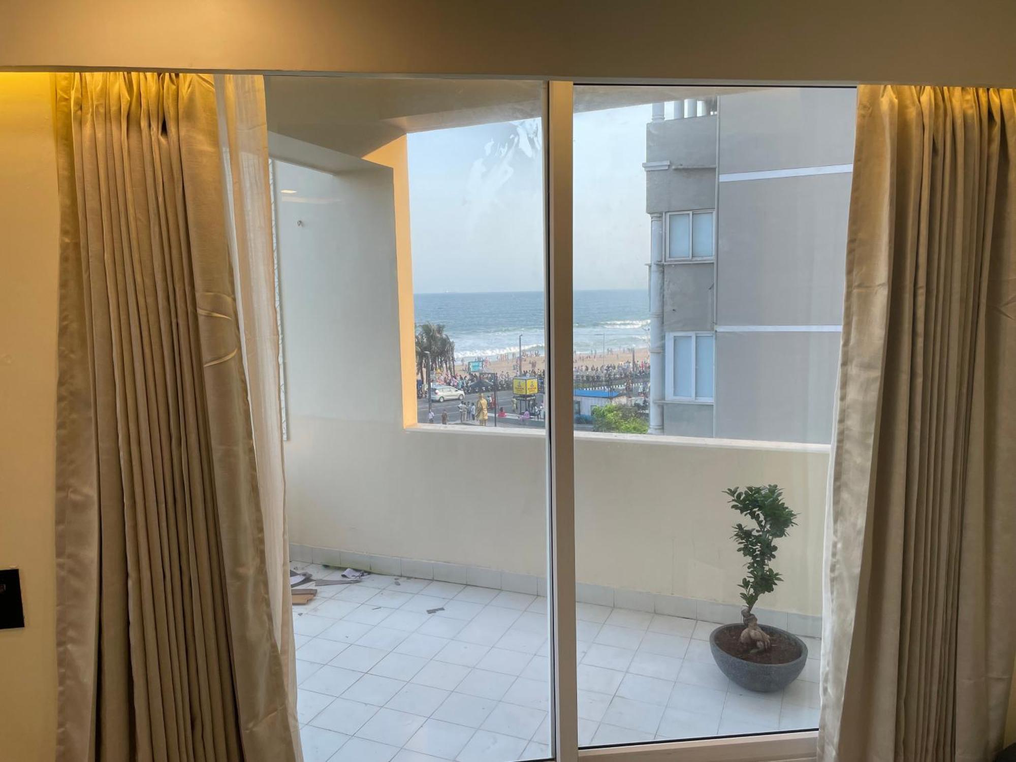 Ocean'S Edge Apartment Visakhapatnam Exterior photo